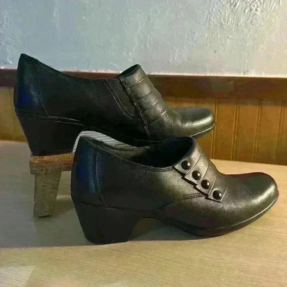 Clark’s Black Leather Infall Falls Pleated 4-Button Vintage Victorian Mules - Picture 2 of 6